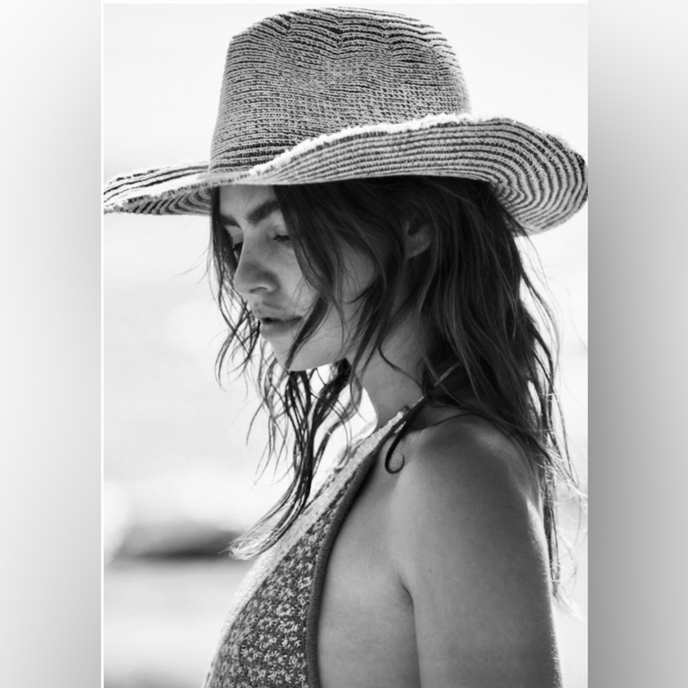 Free People ~ ‘Dylan Distressed Cowboy Hat’ Navy Blue/White ~ One Size * NWT *